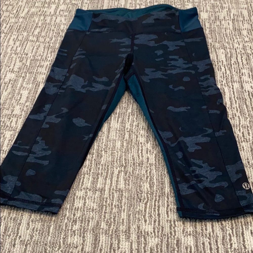 Lulu lemon cropped legging size 4